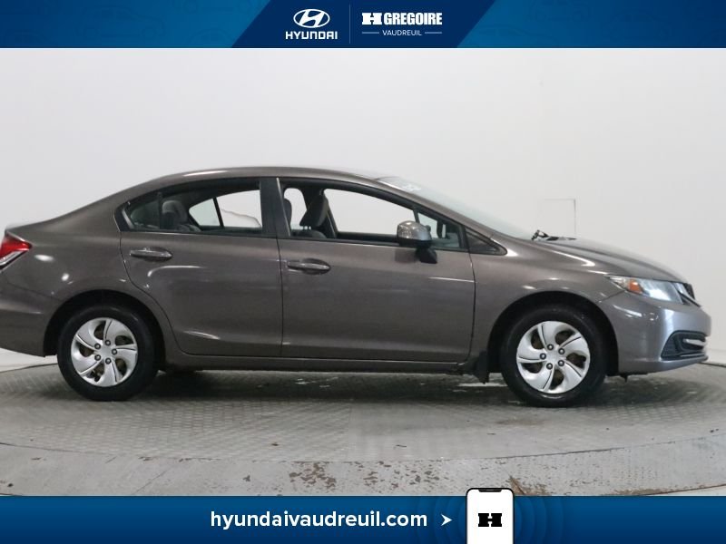 Honda Civic YA888 | LX 4 portes, boîte automatique 2013 Gris Laval - photo #12