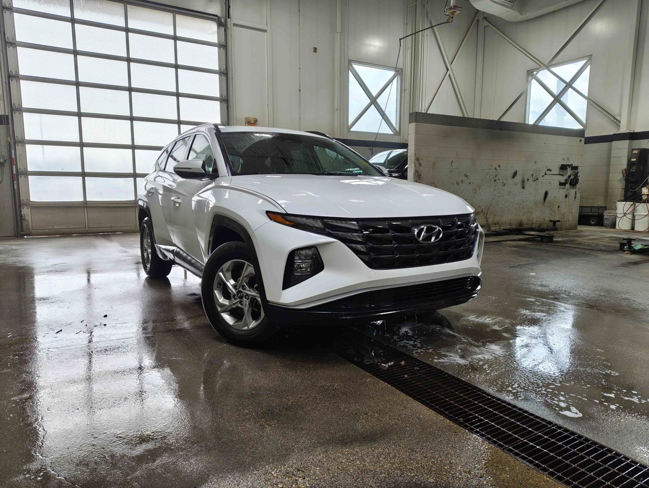 2023 Hyundai Tucson Preferred AWD White Sherwood Park - photo #1