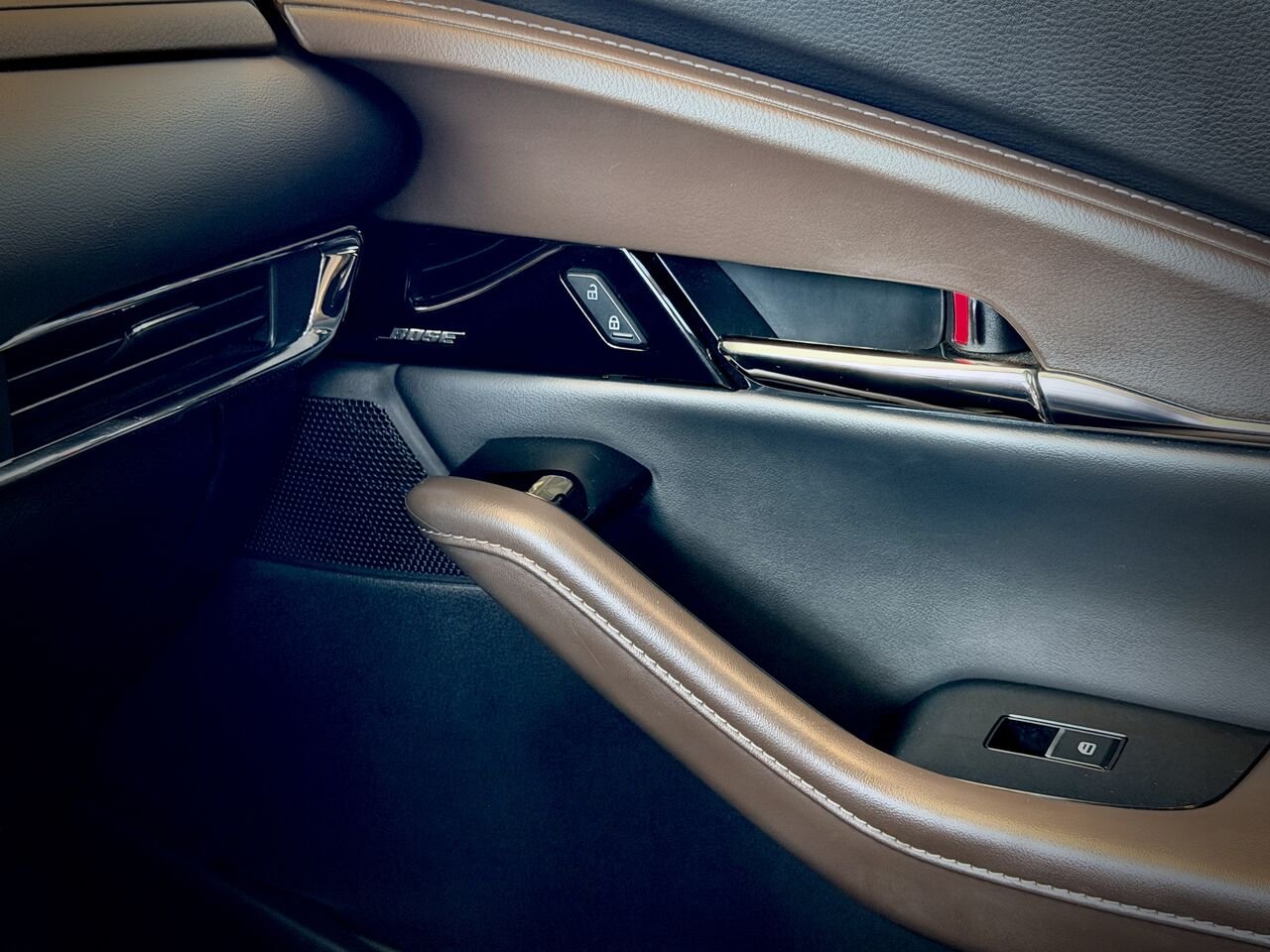 2023 Mazda CX-30 Silver Notre-Dame-des-Prairies - photo #34