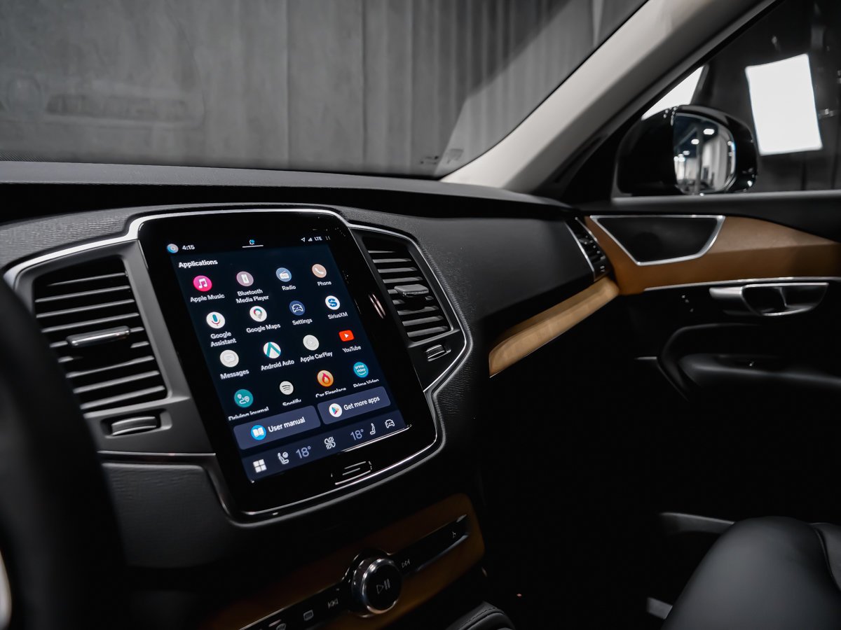 2024 Volvo XC90 B5 CORE BRIGHT CLIMATE Black Montreal - photo #9
