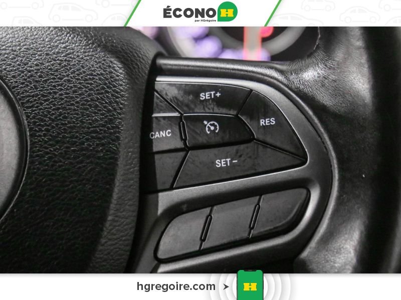 Jeep Cherokee 2019 Blanc Laval - photo #18