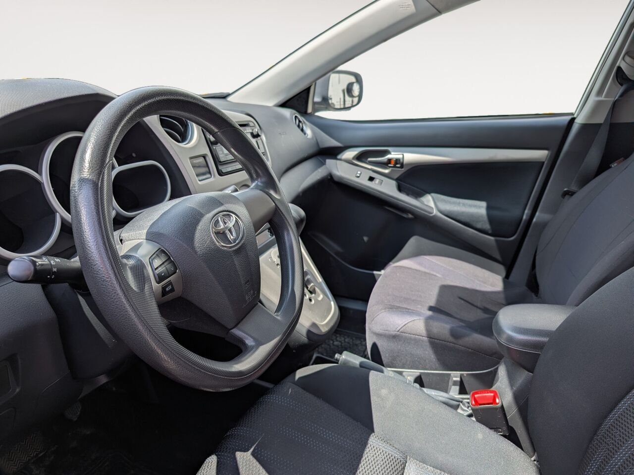 2014 Toyota Matrix 2T1KU4EE2EC135776 White Sherbrooke - photo #6