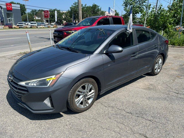 Hyundai Elantra Preferred IVT 2020 Gris