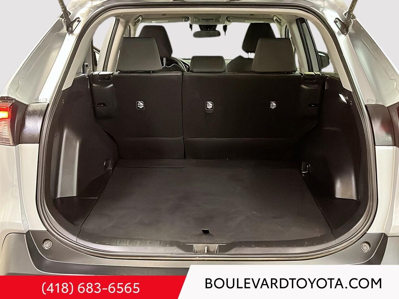 Toyota RAV4 99635A-107 | hybride LE TI 2023 Argent Québec - photo #17