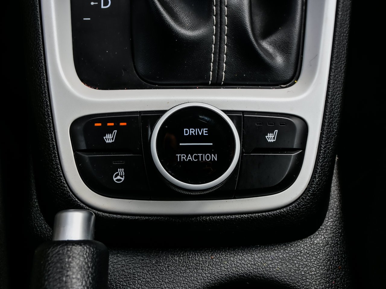 2025 Hyundai Venue Ultimate IVT w/Black Interior Grey Sherwood Park - photo #27