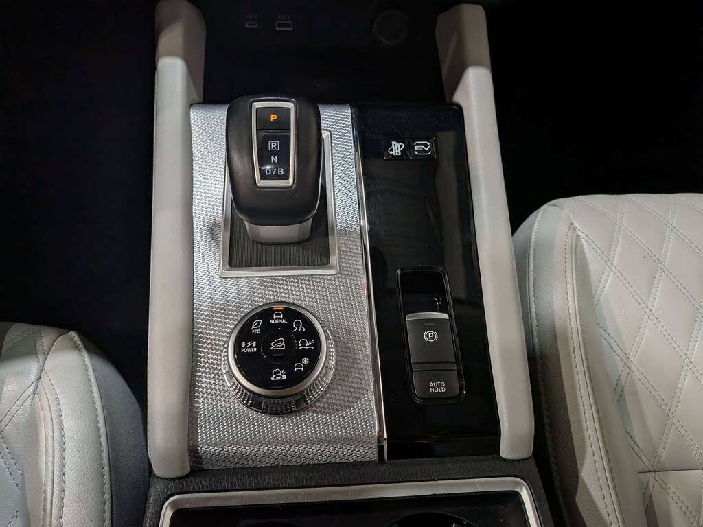 2023 Mitsubishi Outlander Plug-In Hybrid GT S-AWC Red Val-David - photo #30