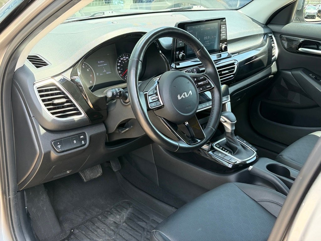 Kia Seltos 2022 Gris Gatineau - photo #11