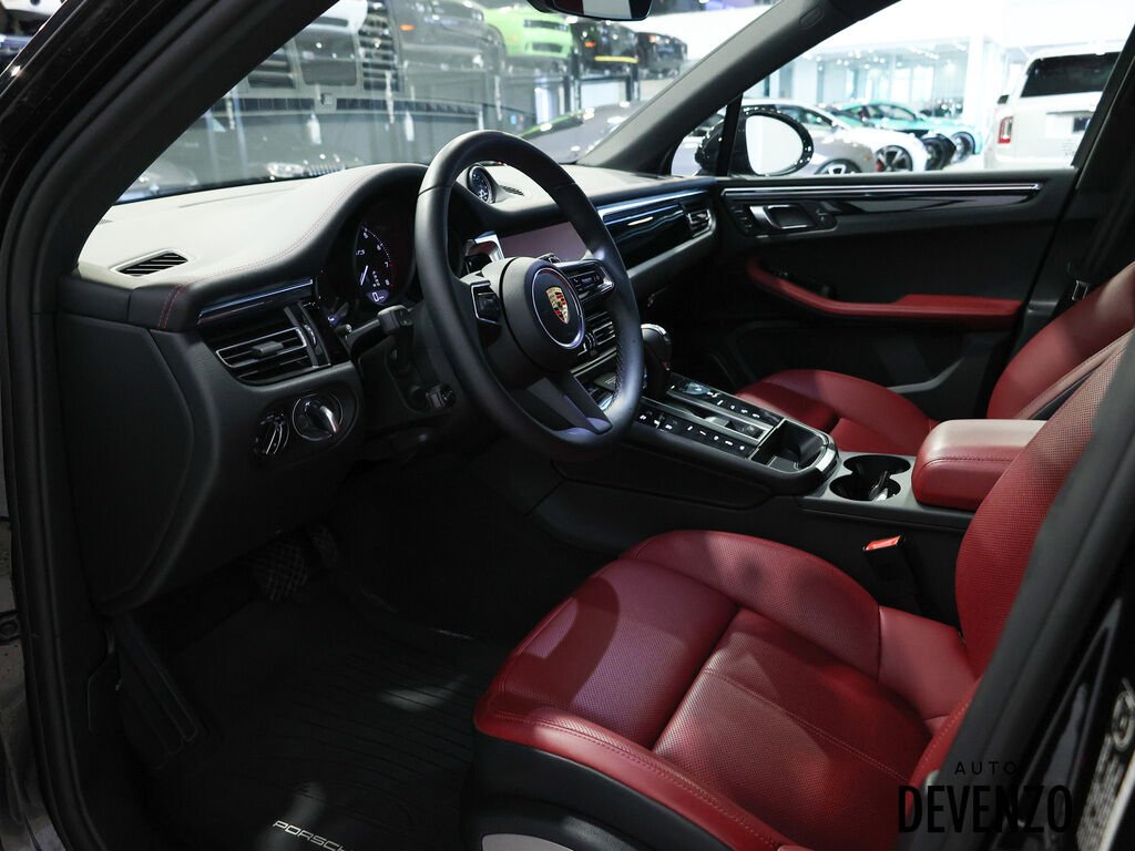 2025 Porsche Macan Black Saint-Eustache - photo #14