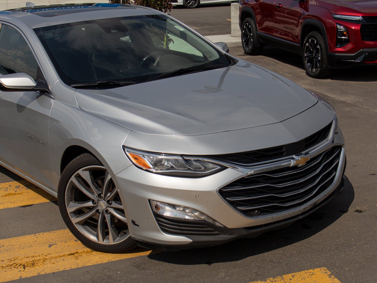 2020 Chevrolet Malibu 4dr Sdn Premier White Sherwood Park - photo #14