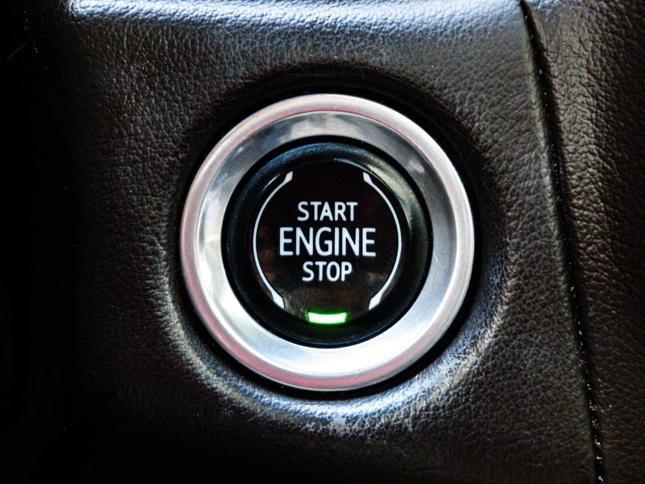 2022 GMC Yukon XL 4WD 4dr SLT Red Sherwood Park - photo #24