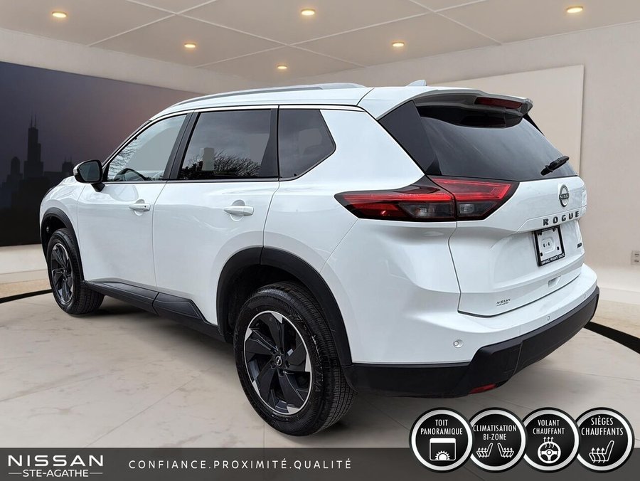Nissan Rogue SV TI avec ensemble toit ouvrant 2025 Blanc