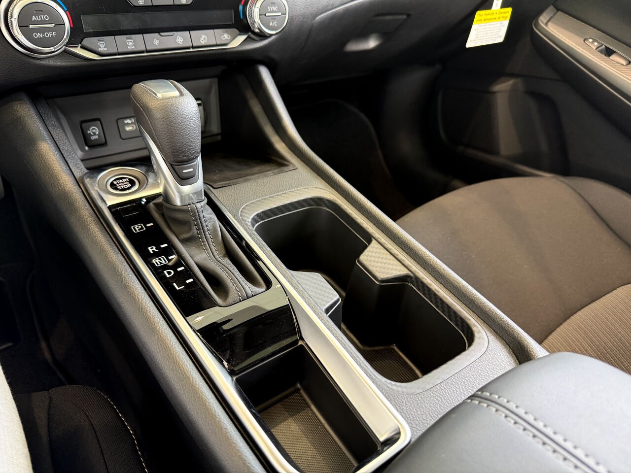 Nissan Sentra SENTRA SV TOIT OUVRANT 2025 Blanc d'Aspen triple couche Châteauguay - photo #14