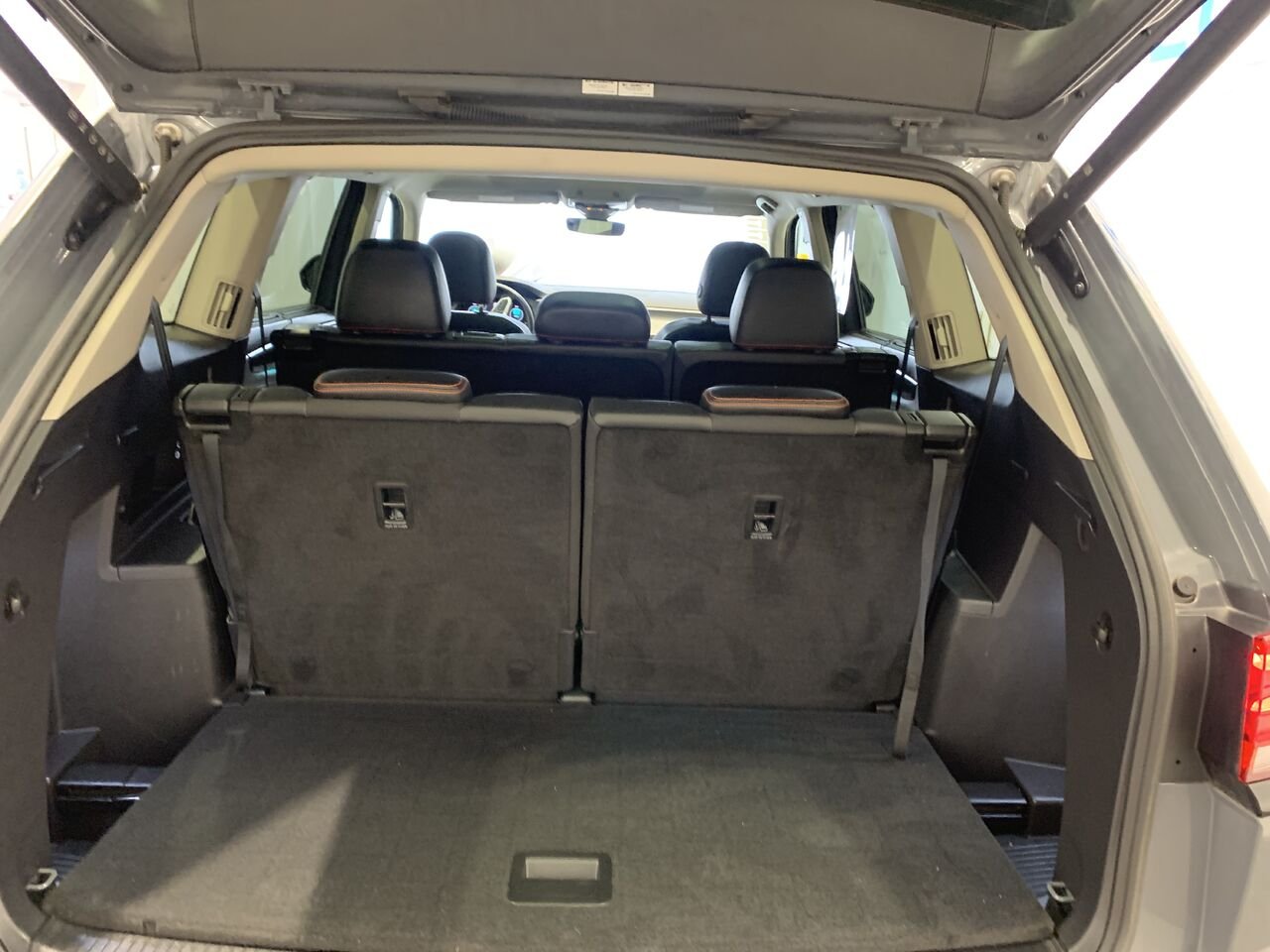 Volkswagen Atlas PEAK EDITION REMORQUAGE 5000LBS+CUIR+TOIT PANO 2025 Gris Châteauguay - photo #11