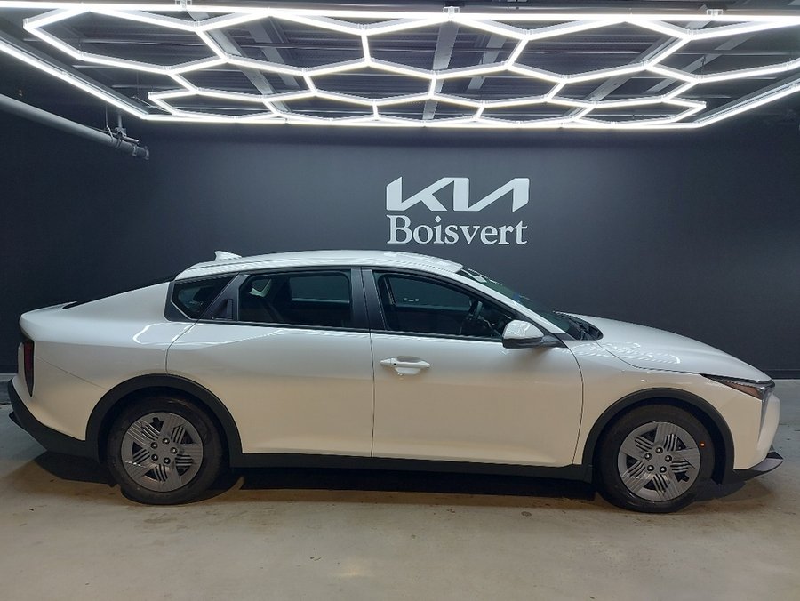 2025 Kia K4 2025 Snow White Pearl