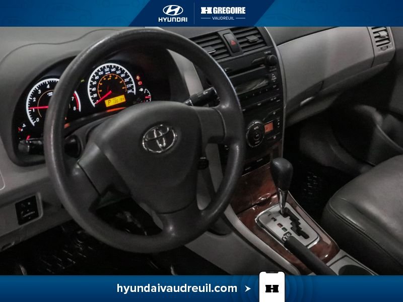 2009 Toyota Corolla White Saint-Eustache - photo #15