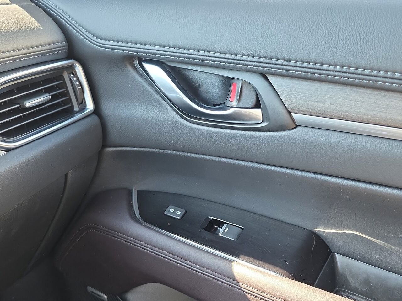 Mazda CX-5 Signature TI, BLUETOOTH, TOIT OUVRANT, VOLANT CHAUFFANT 2022 Gris Val-David - photo #17