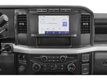 Ford Super Duty F-350 à roues arrière simples XLT