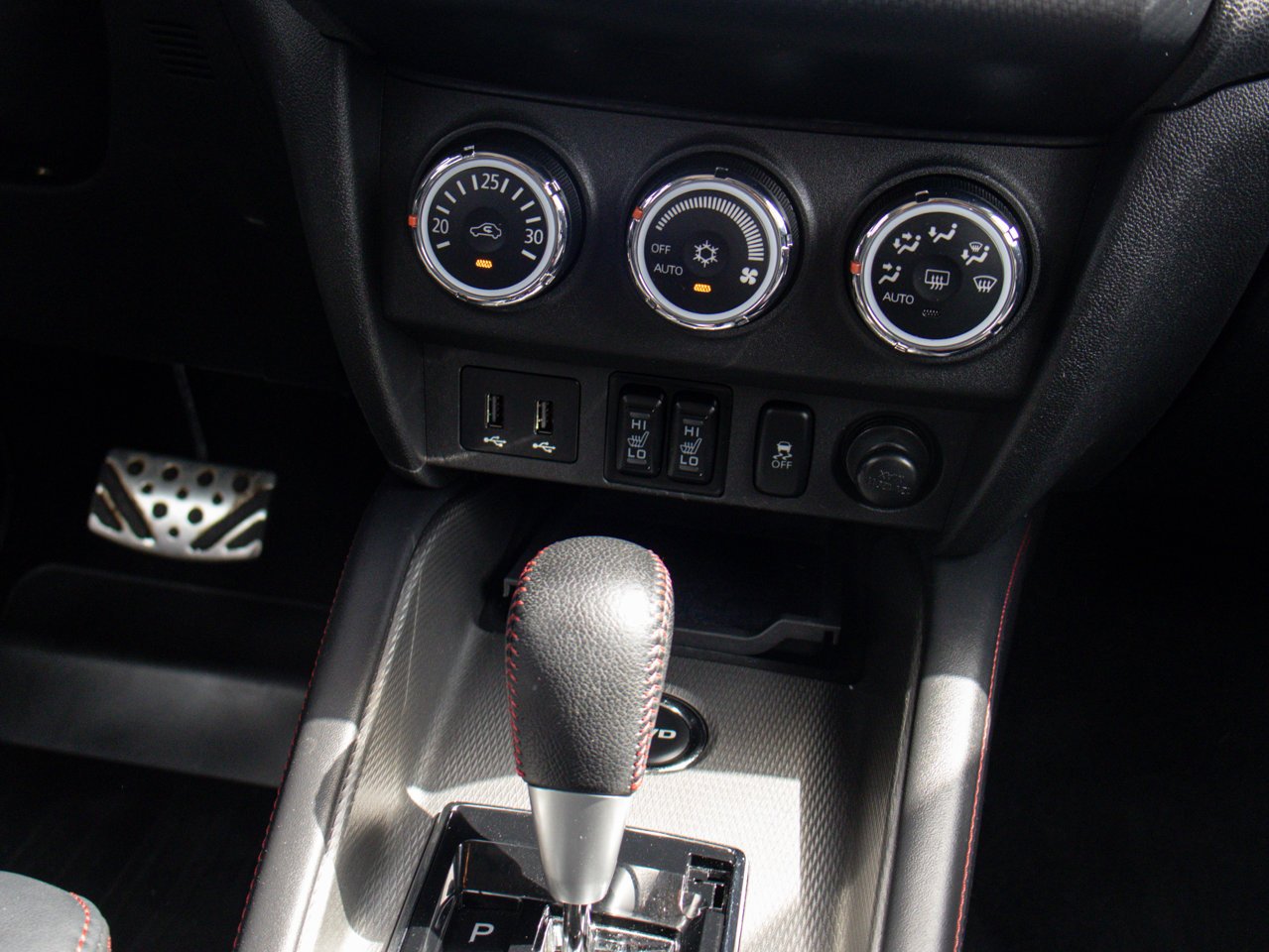 2019 Mitsubishi RVR GT AWC Black Sherwood Park - photo #26