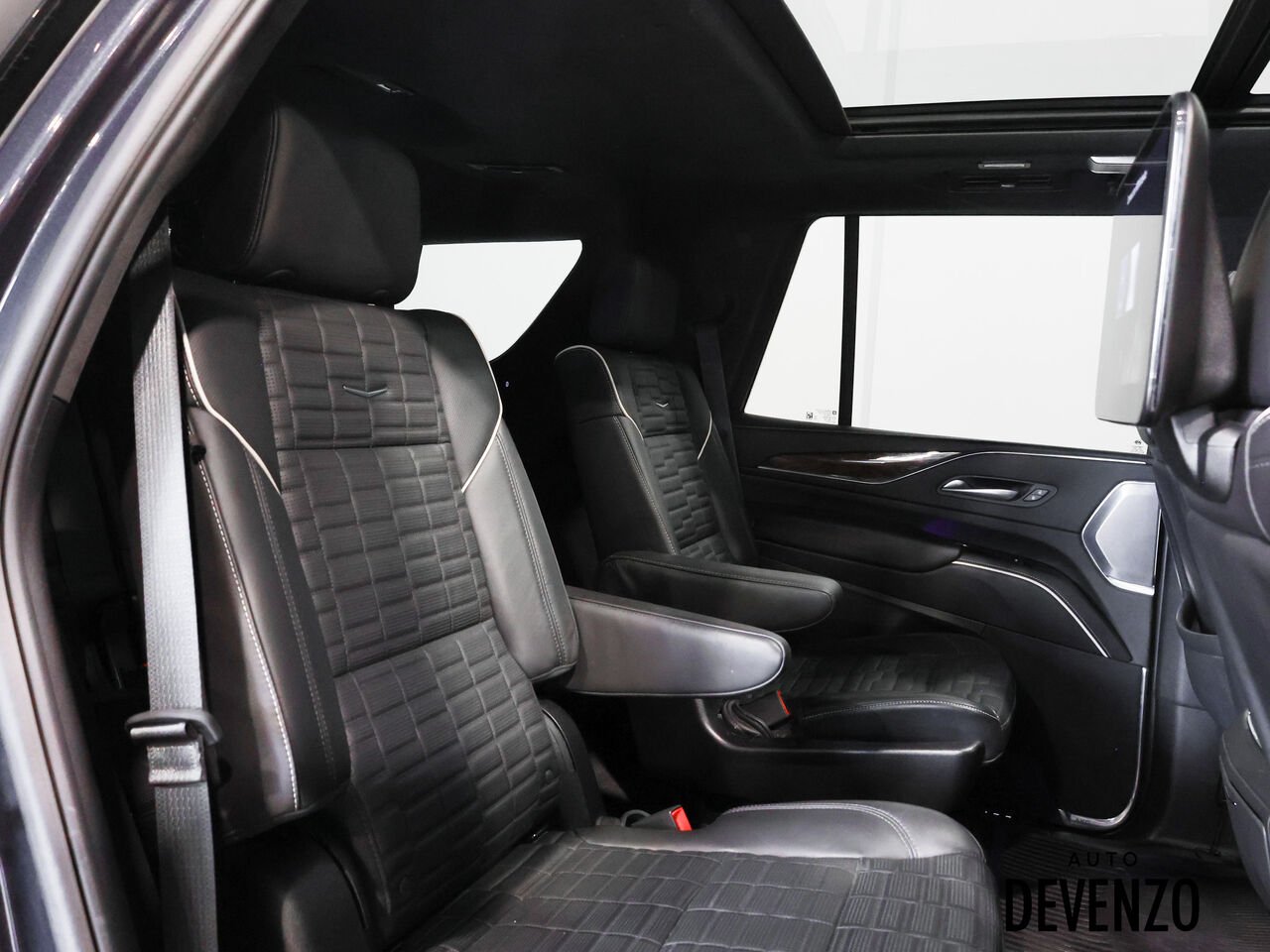 Cadillac Escalade 2024 Gris Saint-Eustache - photo #9