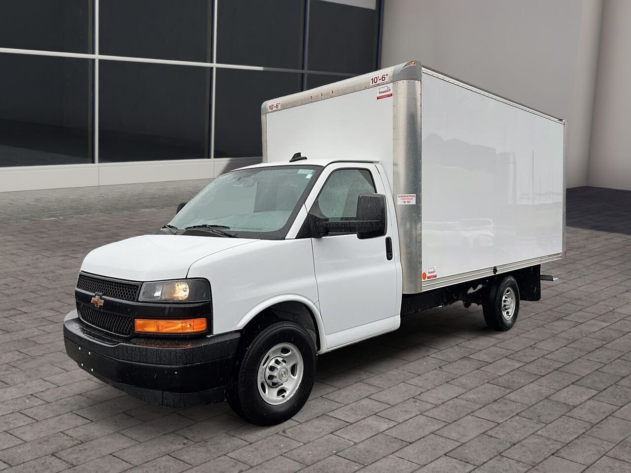 2025 Chevrolet Fourgonnette commerciale tronquée Express White Québec - photo #0