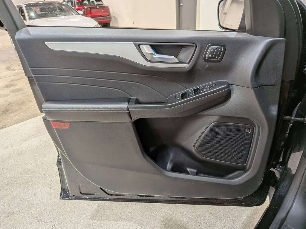 2024 Ford Escape PHEV FWD Black Val-David - photo #32