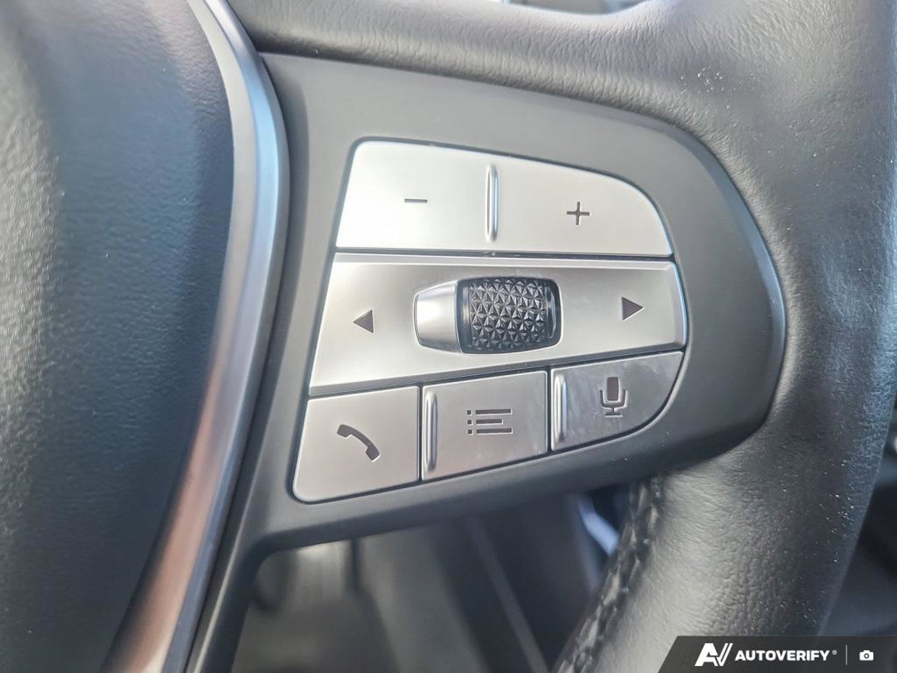 2023 BMW X3 5UX53DP01P9S45940 White Mirabel - photo #18