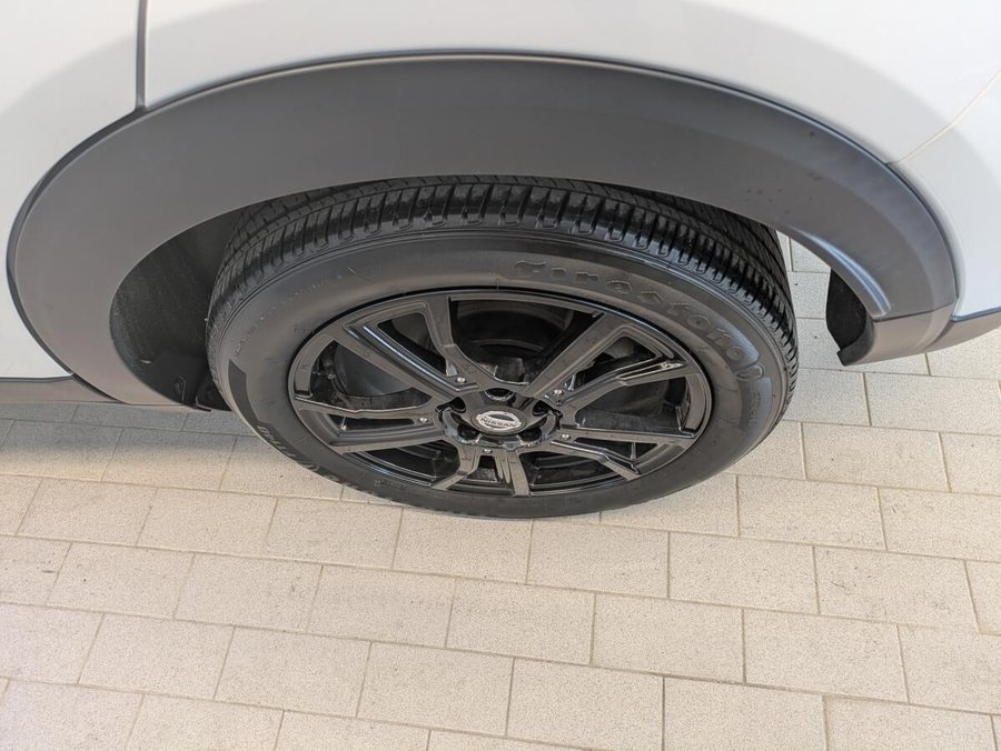 2021 Nissan Kicks SR FWD White