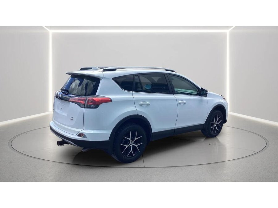 2017 Toyota RAV4 2017 White
