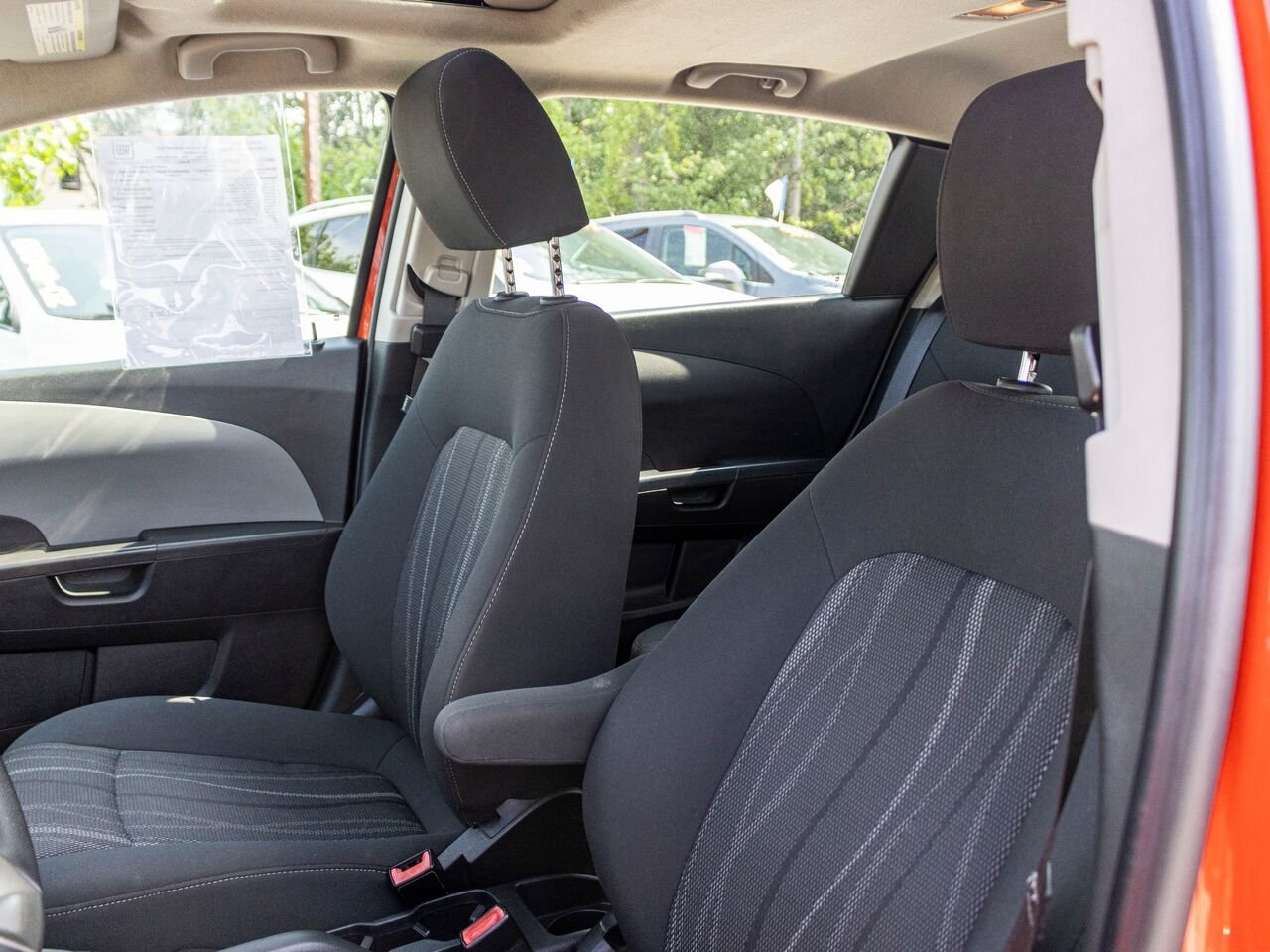 2012 Chevrolet Sonic Hayon 5 portes LT Orange Châteauguay - photo #26