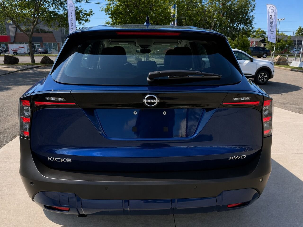 Nissan Kicks KICKS S AWD 2026 Bleu foncé nacré Châteauguay - photo #4