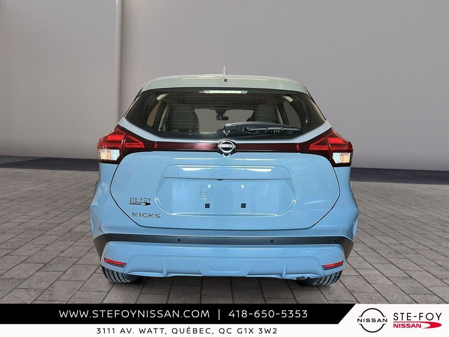 2025 Nissan KICKS PLAY SV TA 2025 Grey