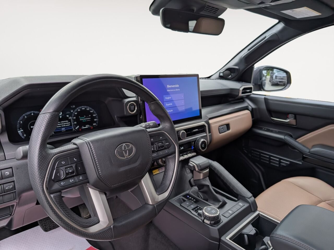 Toyota 4Runner LIMITED/AWD/SIÈGES CHAUFFANTS/TOIT OUVRANT/VOLANT CHAUFFANT/BLUETOOTH/AC BIZONE 2025 Gris Underground Sherbrooke - photo #6