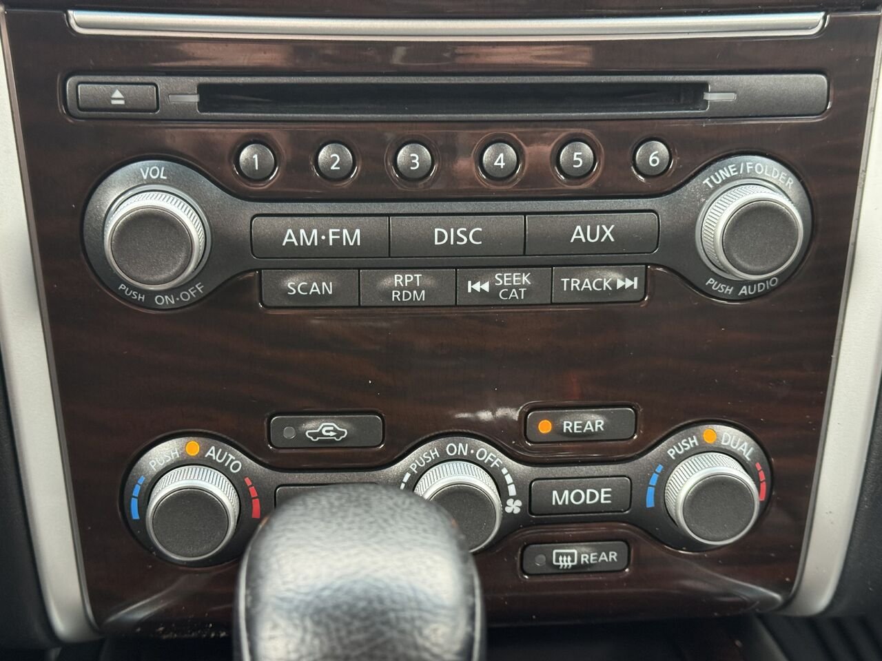 2014 Nissan Pathfinder AWD White Granby - photo #20