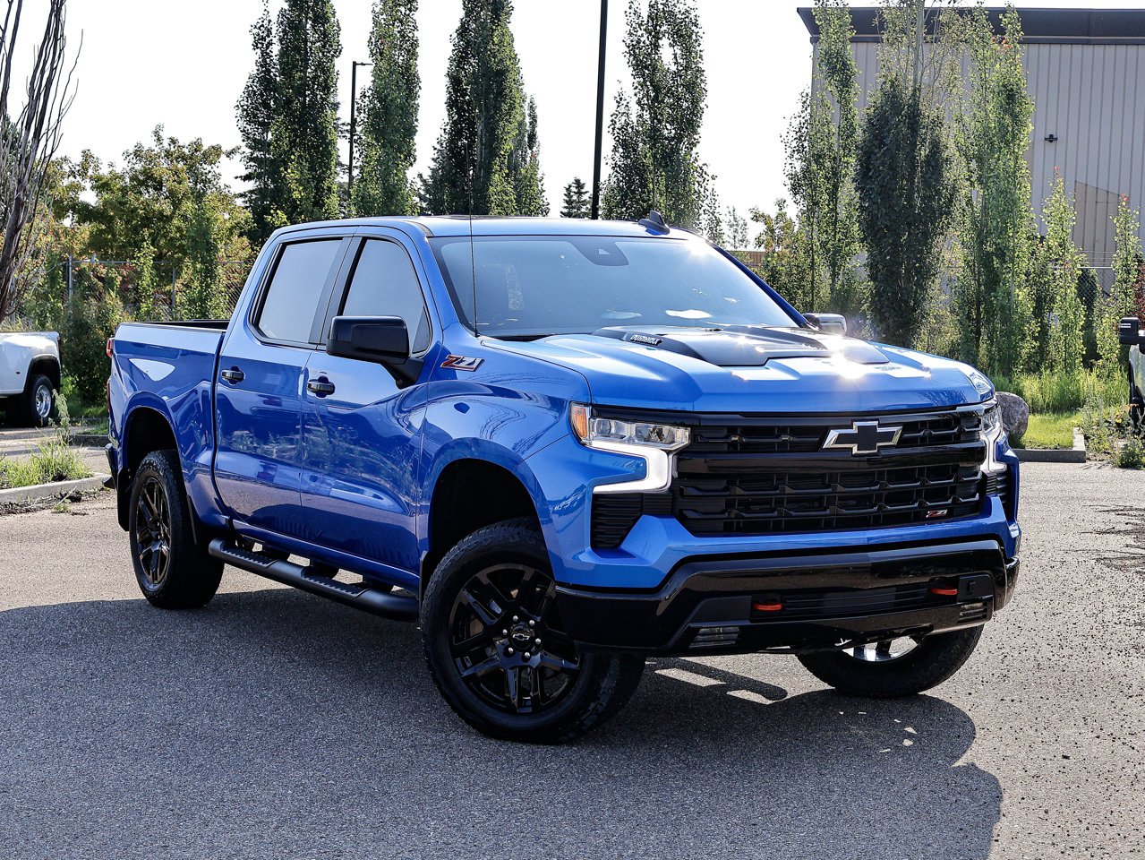 2025 Chevrolet Silverado 1500 4WD Crew Cab 147 LT Trail Boss Blue Sherwood Park - photo #1