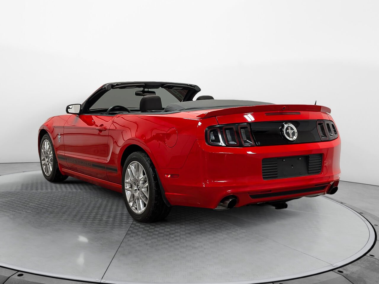 2014 Ford MUSTANG Convertible V6 Premium 1 Propriétaire Manuelle Red Sherbrooke - photo #3