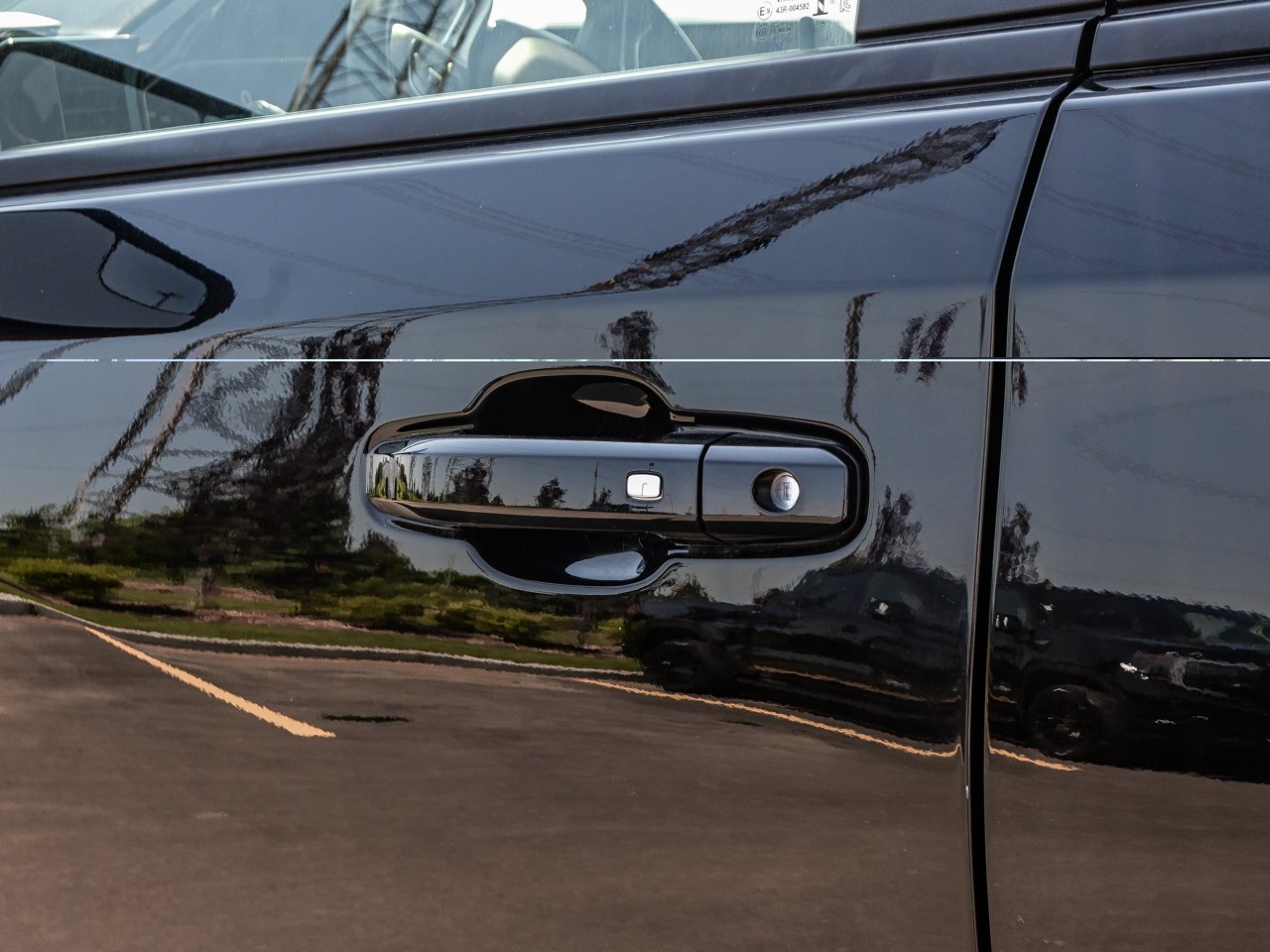 2024 Chevrolet Silverado 1500 4WD Crew Cab 147 RST Black Sherwood Park - photo #7