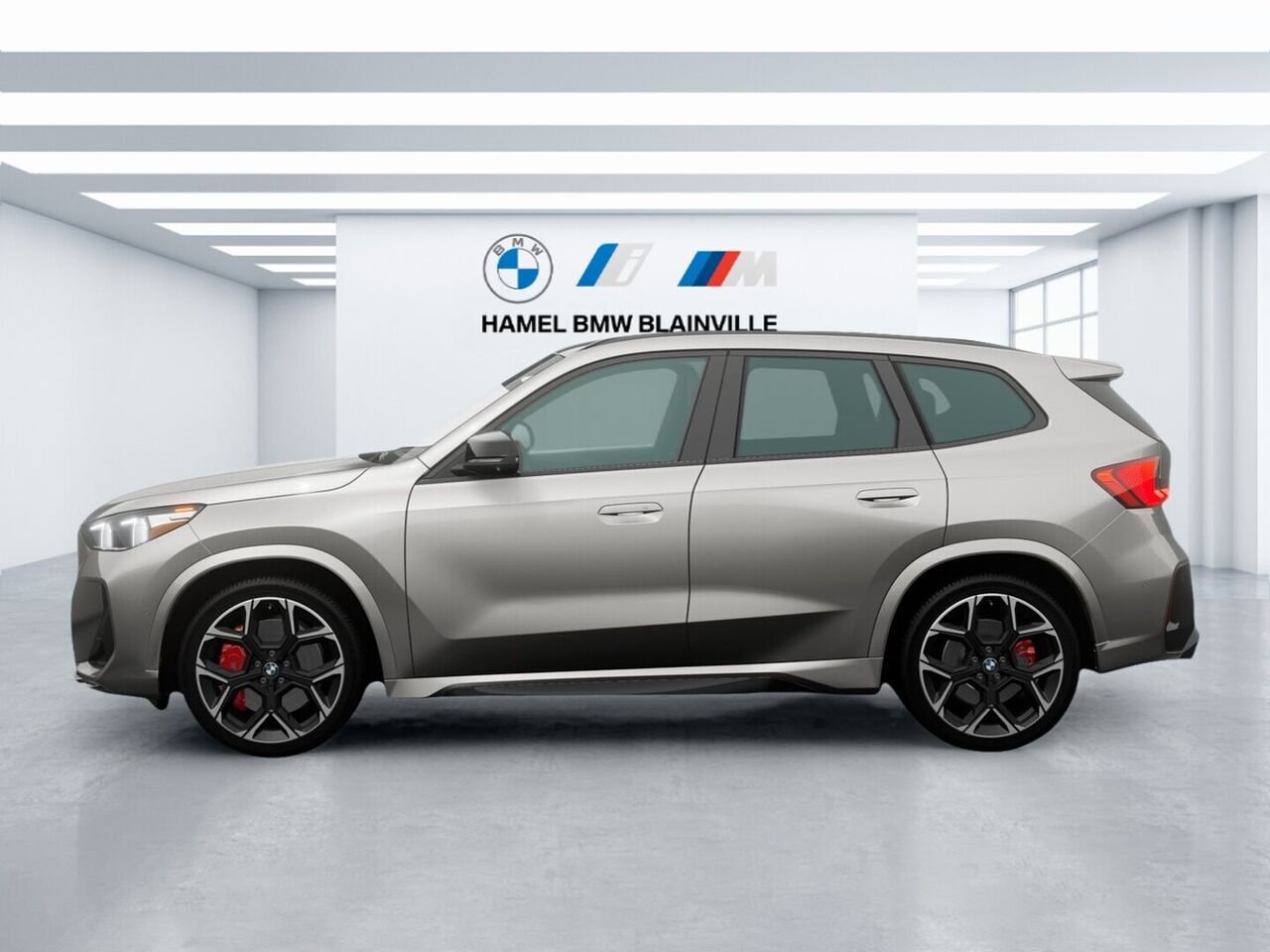 2026 BMW X1 M35i Space Silver Metallic Blainville - photo #3