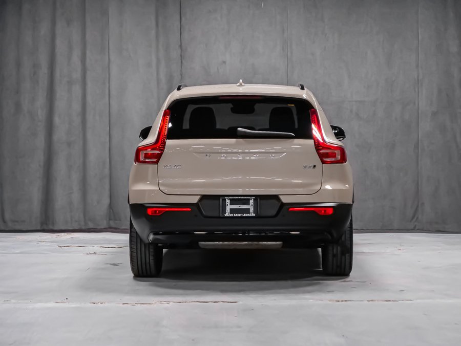 Volvo XC40 B5 PLUS DARK CLIMATE 2025 Beige