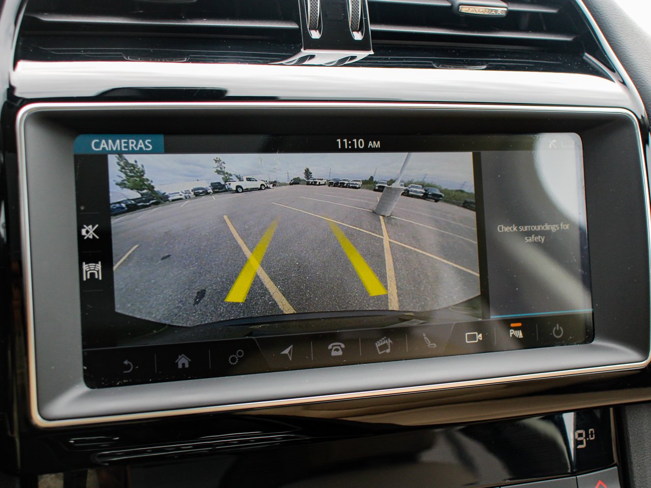 2020 Jaguar F-PACE 25t AWD Premium Black Sherwood Park - photo #25