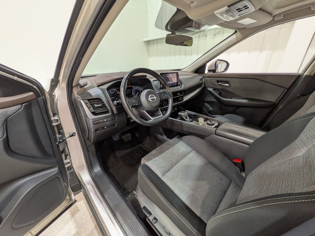 Nissan Rogue AWD SV Moonroof 2023 Or Val-David - photo #9
