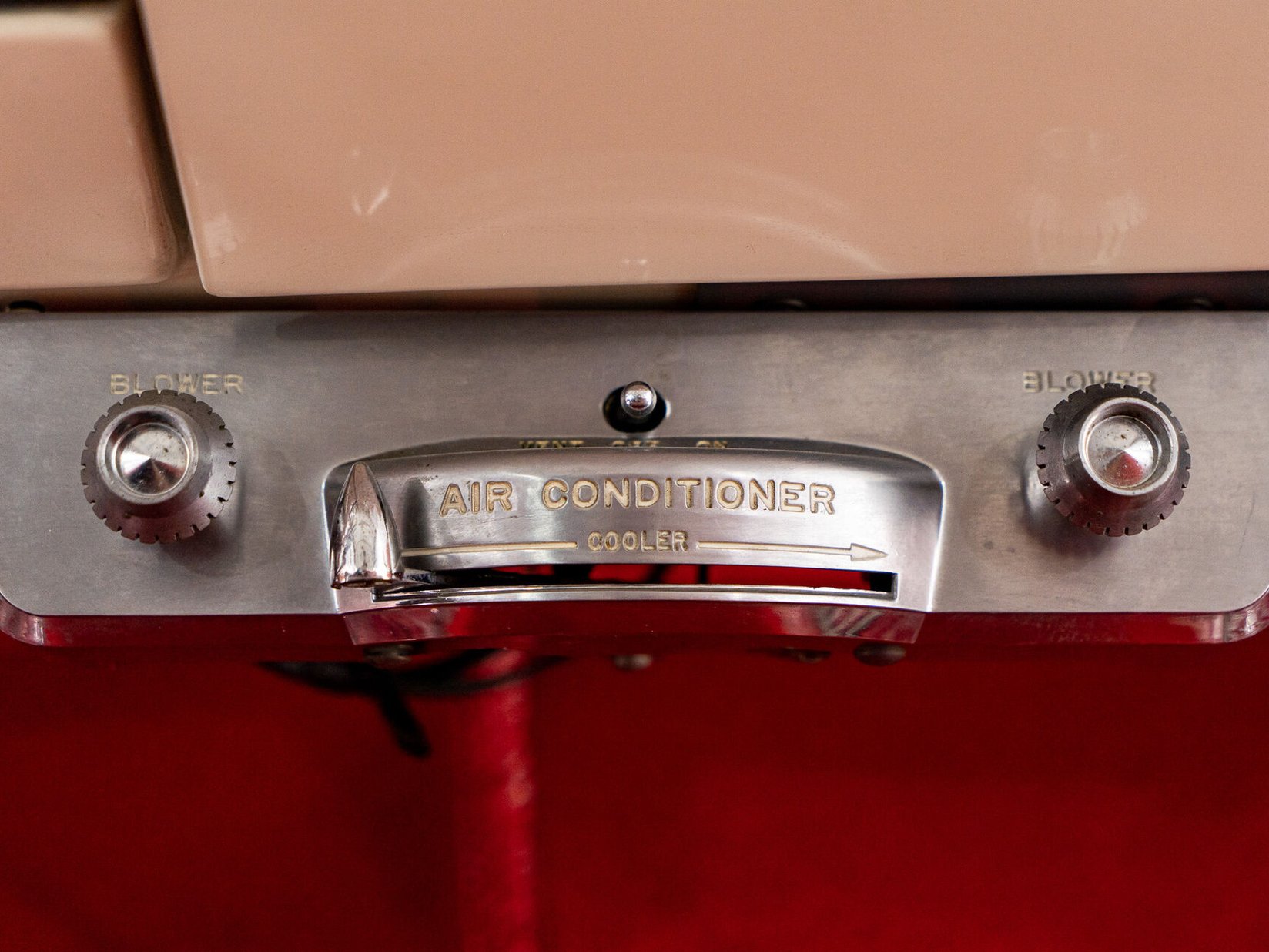 1956 Cadillac Eldorado Seville With Factory A/C | PRIX EN USD White Montreal - photo #67