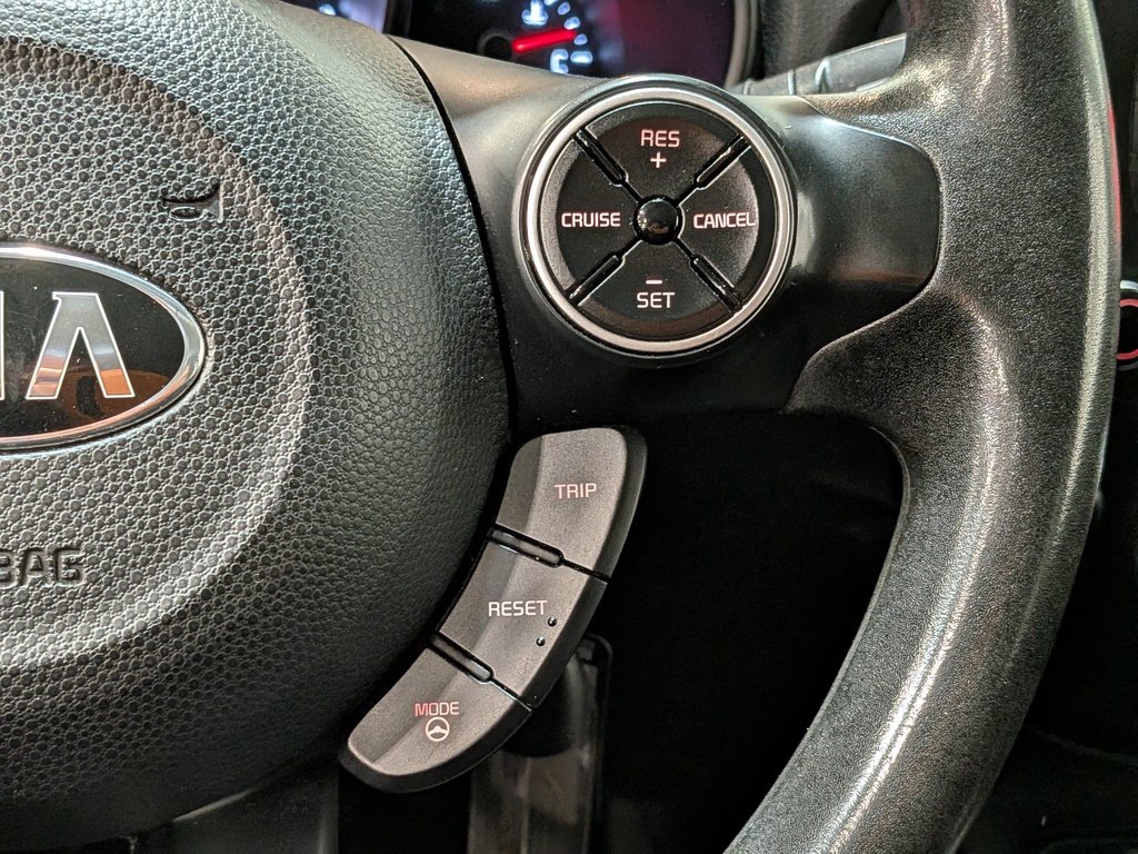2015 Kia Soul 5dr Wgn Manual LX White Val-David - photo #15