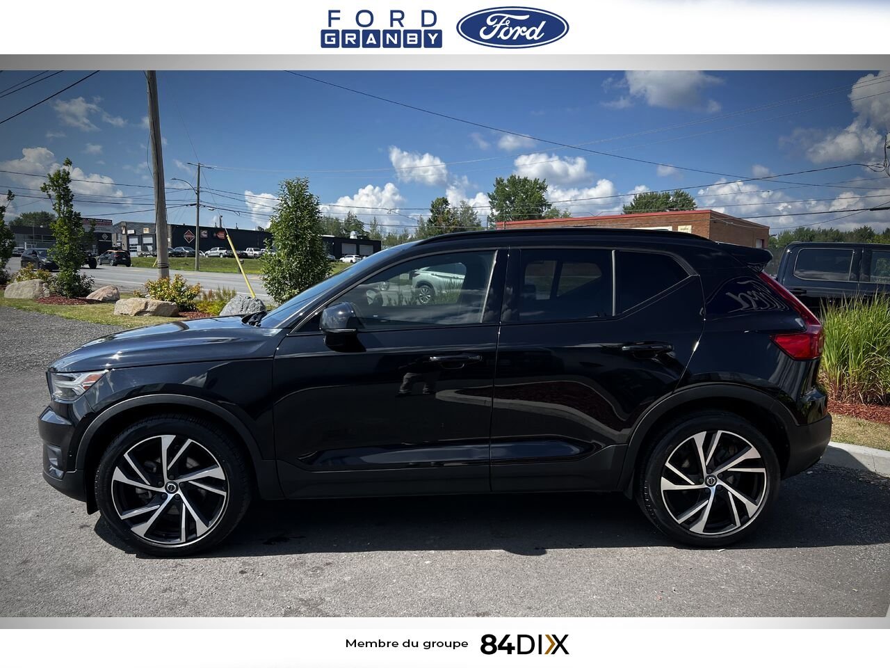 2021 Volvo XC40 Black Granby - photo #6