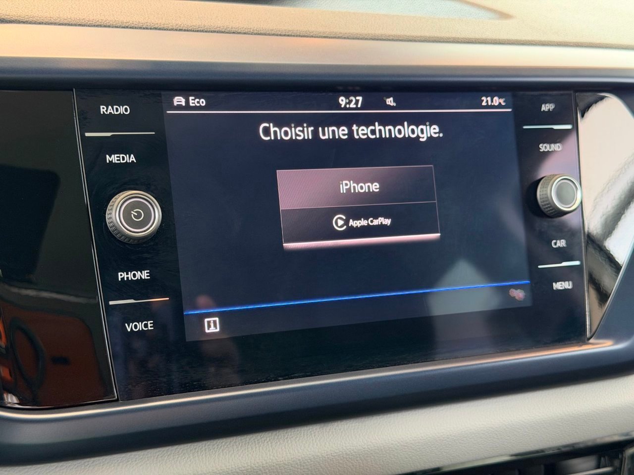 2022 Volkswagen Taos White Notre-Dame-des-Prairies - photo #28