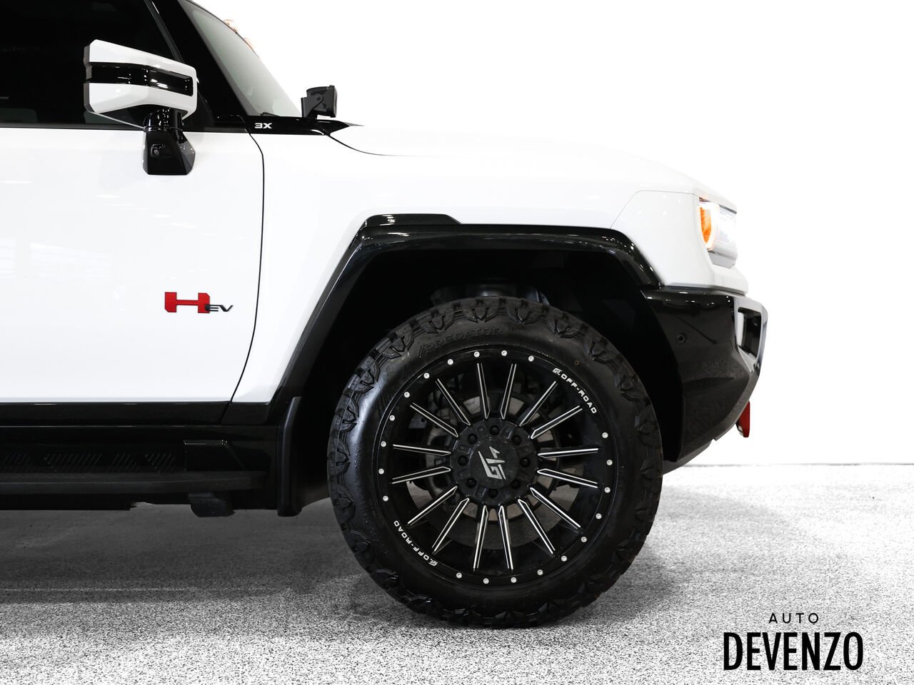 2025 GMC HUMMER EV White Saint-Eustache - photo #4