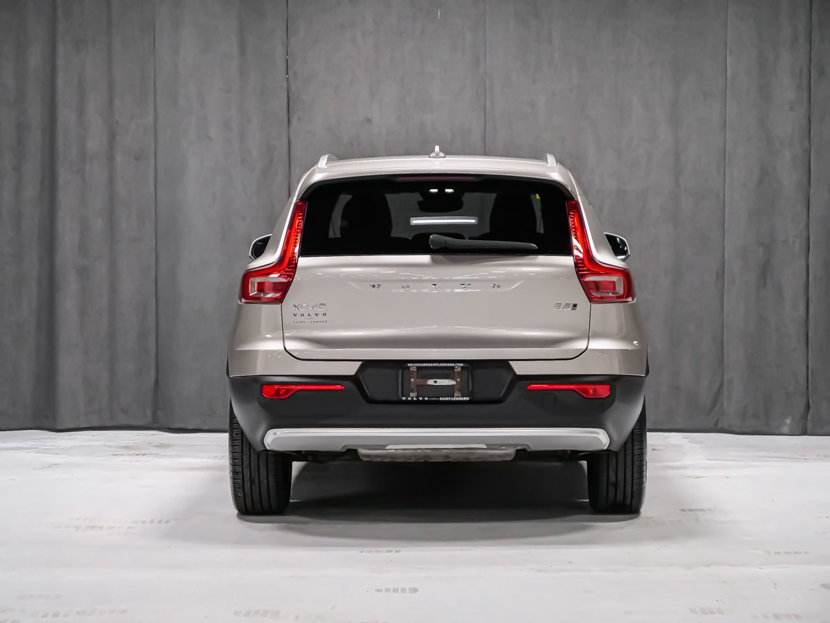 2023 Volvo XC40 B5 PLUS BRIGHT CLIMATE Purple Montreal - photo #4