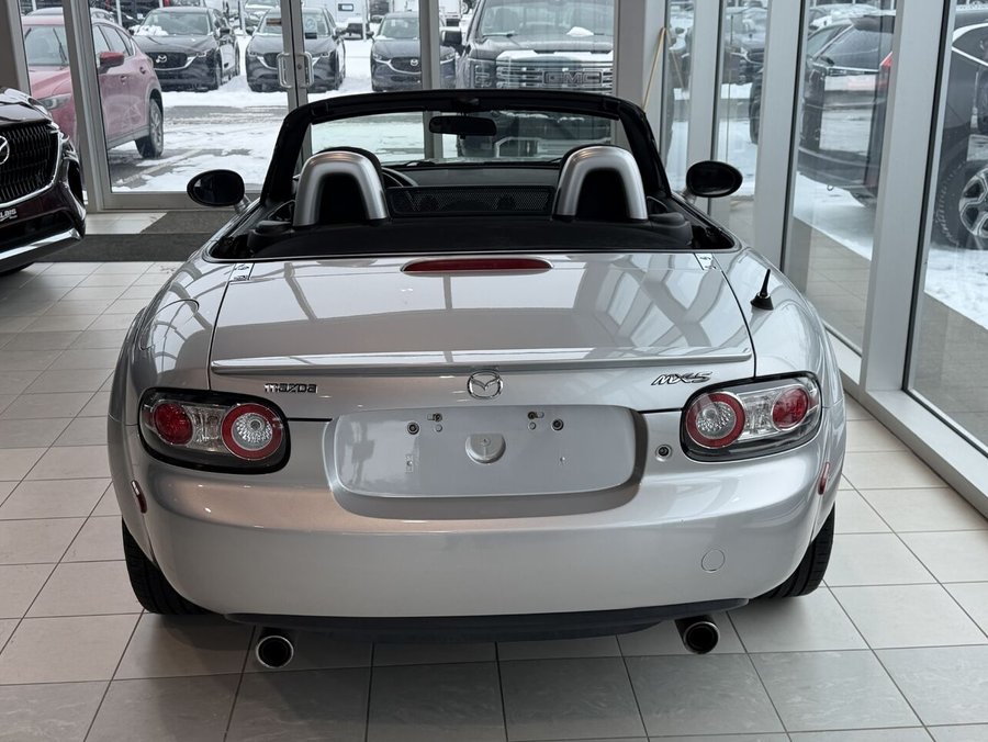 Mazda MX-5 Miata 2006 2006 Gris