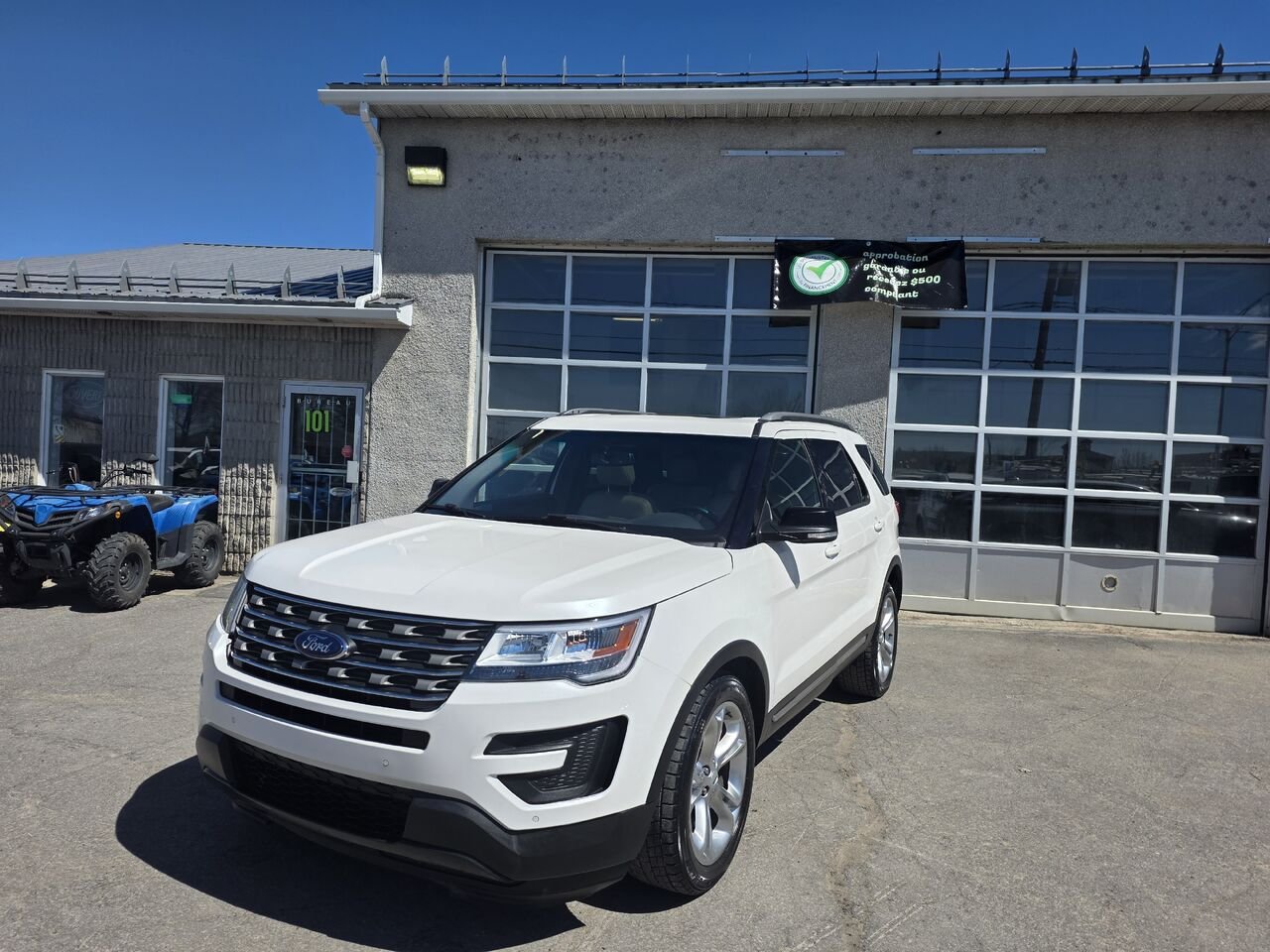 2017 Ford Explorer White  - photo #0