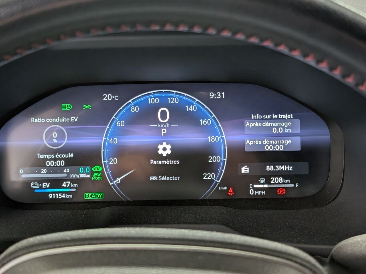 Toyota RAV4 Prime XSE PRIME-HYBRIDE BRANCHABLE/SIÈGES CHAUFFANTS/TOIT OUVRANT/VOLANT CHAUFFANT/AC BIZONE 2023 Blanc Sherbrooke - photo #17