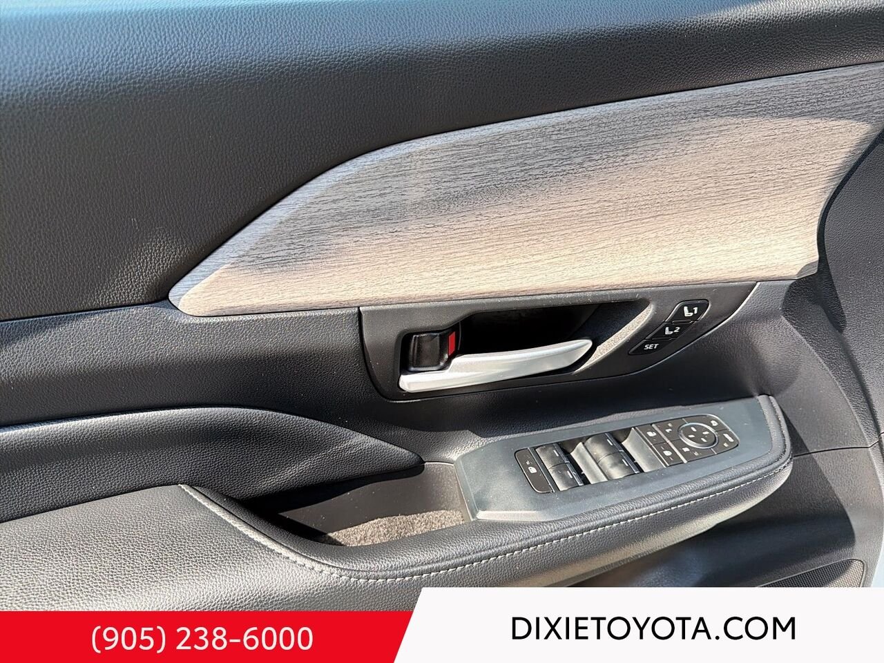 2024 Toyota Grand Highlander LIMITED AWD / CLEAN CARFAX / HEATED AND VENTILATED SEATS / ALLOY WHEELS / MOONROOF / CARPLAY AND ANDROID AUTO White Mississauga - photo #7